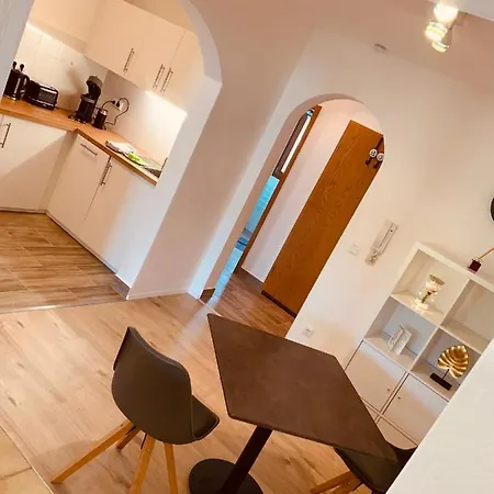 Felix Living 5, Modern & Cozy 2 Wohnung, Terrasse, Parkplatz Salzweg