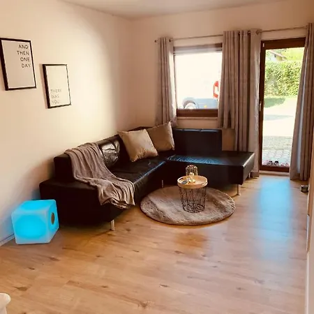 Felix Living 5, Modern & Cozy 2 Wohnung, Terrasse, Parkplatz Apartment