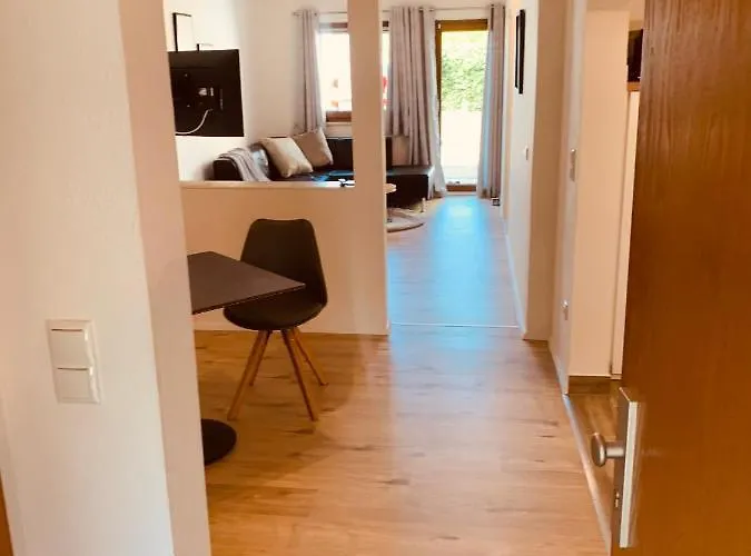 Felix Living 5, 2-zimmer, Parkplatz, Ruhig & Praktisch Appartement *