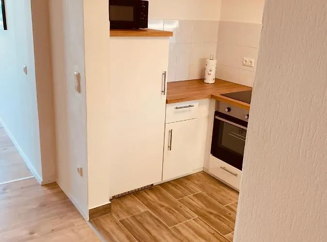Apartamento Felix Living 5, Helle 2-zimmer Mit Terrasse & Parkplatz, Langzeit & Business Geeignet *