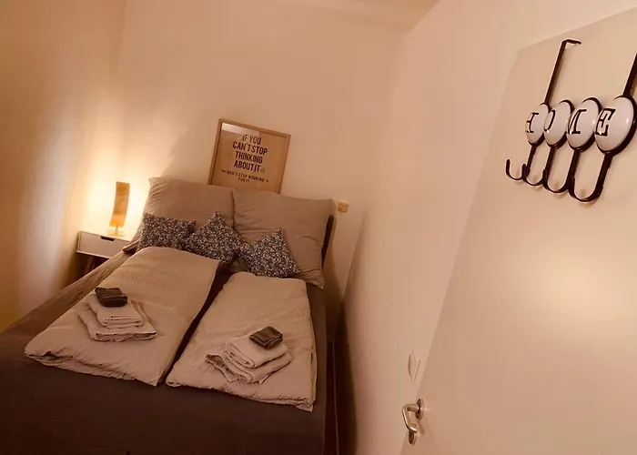 Felix Living 5, Helle 2-zimmer Mit Terrasse & Parkplatz, Langzeit & Business Geeignet Salzweg